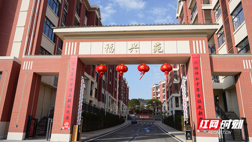 正版澳门挂牌之全篇完整版,哪吒2四大龙王手机搜索记录,重点解答解释落实_至尊版V11.10